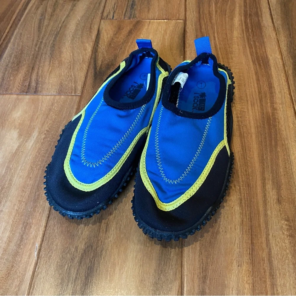 Youth Water Sock size 1, very good condition, by Water Sock